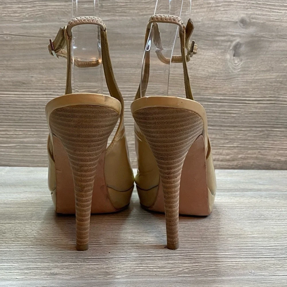 Stuart Weitzman beige patent leather ankle strap platform open toe heels size 8